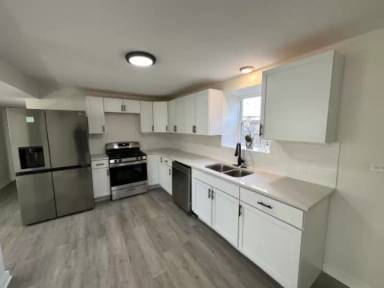 Main picture of 219 N Waller Ave