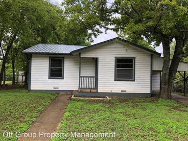 Main picture of 915 Morris Dr
