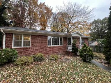 Main picture of 1184 Lamont Dr