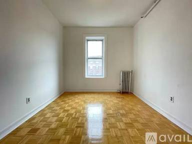 Main picture of 490 Ocean Pkwy