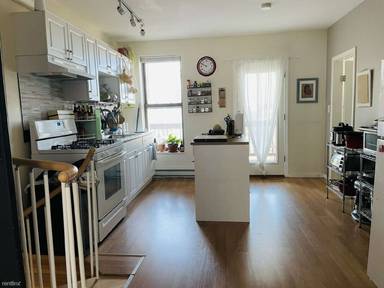 Main picture of 239 Webster St
