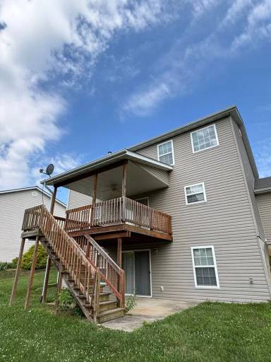 Main picture of 423 Larkway Dr