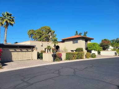 Main picture of 1542 E Solano Dr