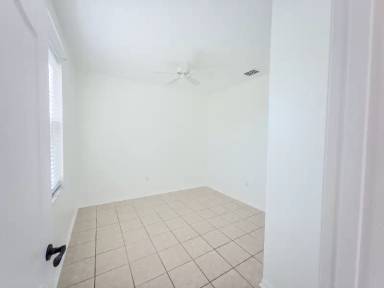 Main picture of 4110 Andover Cay Blvd