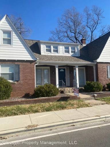 Main picture of 616 S Weinbach Ave