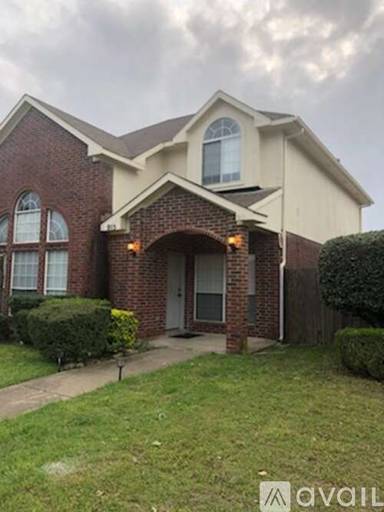 Main picture of 915 Sako Ln