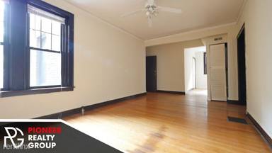 Main picture of 1448 W Byron St