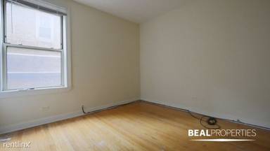 Main picture of 550-60 W Aldine Ave