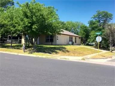 Main picture of 602 Estelle Ave