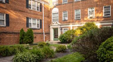 Main picture of North Moreland Courts Apartments