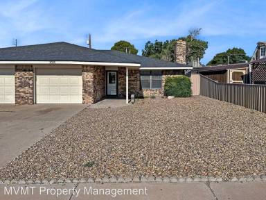 Main picture of 3021 Montgomery St