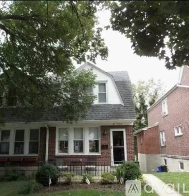 Main picture of 207 E 11th Ave