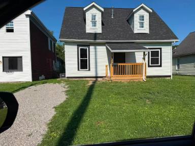 Main picture of 841 Moxahala Ave