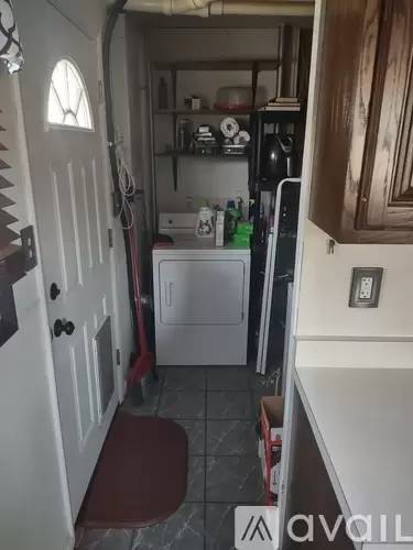 Main picture of 635 Jack St