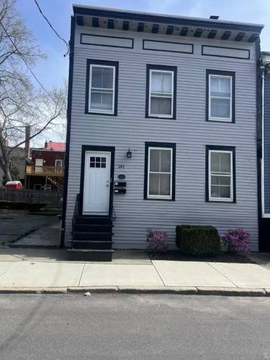 Main picture of 141 Jefferson St