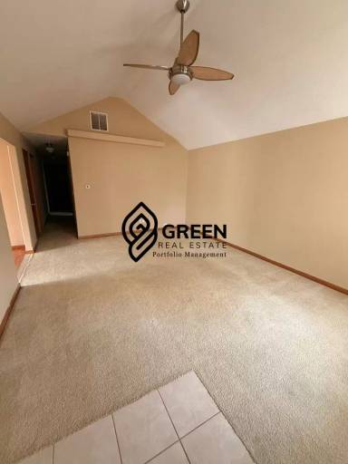 Main picture of 218 N Van Buren Ave