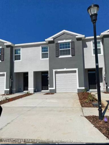 Main picture of 32983 Pez Landing Ln