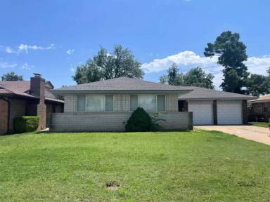Main picture of 7604 NW 27th St