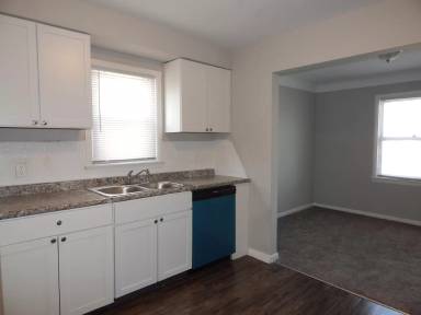 Main picture of 13008 Oakview Blvd