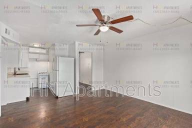 Main picture of Four Palms Apartments