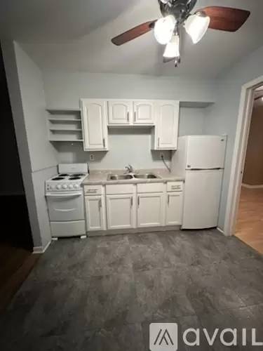 Main picture of 403 E Washington St