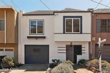 Main picture of 383 Melrose Ave