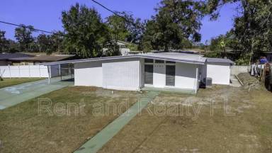 Main picture of 3504 E Knollwood St