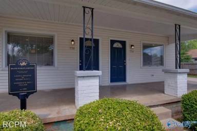 Main picture of 3704 Fairview St SW