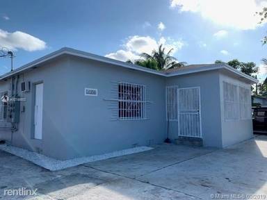 Main picture of 2358 NW 103rd St