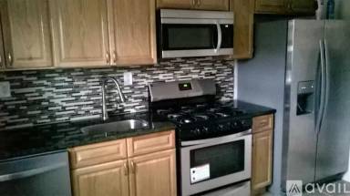 Main picture of 1000 Hartman St
