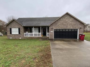 Main picture of 3680 Fieldstone Dr