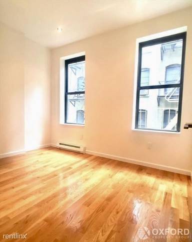 Main picture of 172 W 107th St
