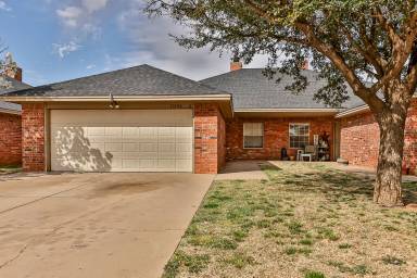 Main picture of 10106 Englewood Ave