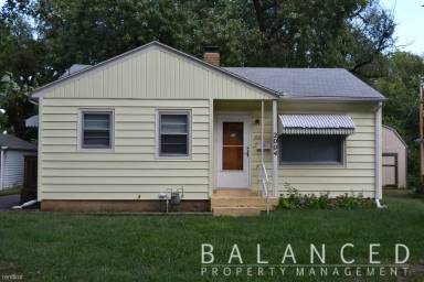 Main picture of 2004 SW Moundview Dr