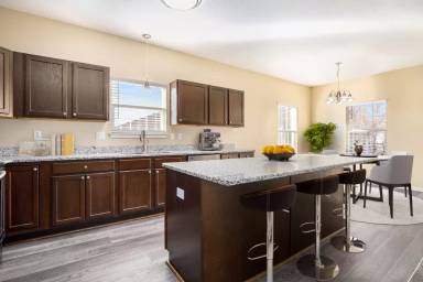 Main picture of Residences of Valley Forest - 8326