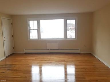 Main picture of 961 First Ave
