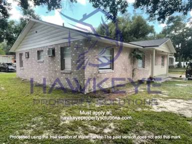 Main picture of 412 1/2 Senate St