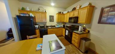 Main picture of 704 Oakbrook Pl
