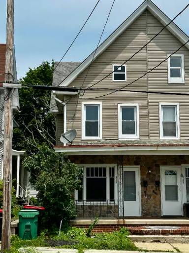 Main picture of 229 Coal St