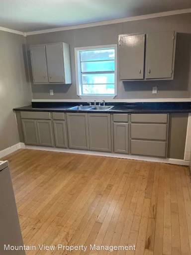 Main picture of 2633 Andrews St
