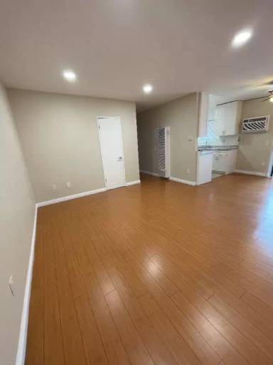 Main picture of 7255 Amigo Ave