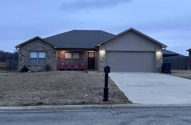 Main picture of 14 Whitetail Dr