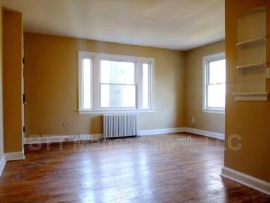 Main picture of 907 Wabash Ave