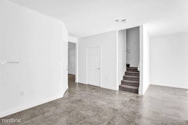 Main picture of 2729 NW 54th Ave