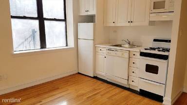 Main picture of 240 E 38th St