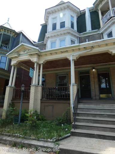 Main picture of 4604 Baltimore Ave