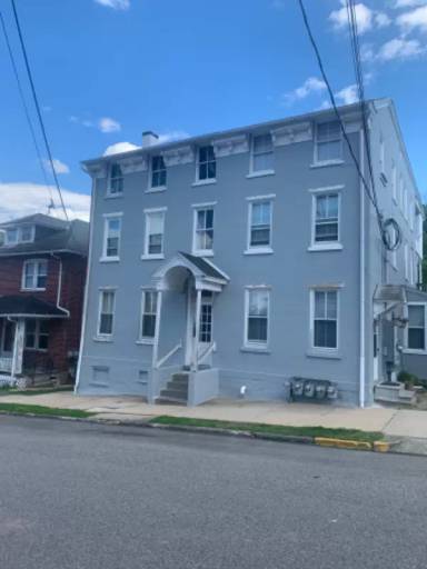 Main picture of 164 Chestnut St
