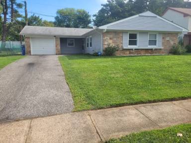 Main picture of 60 Henderson Ln