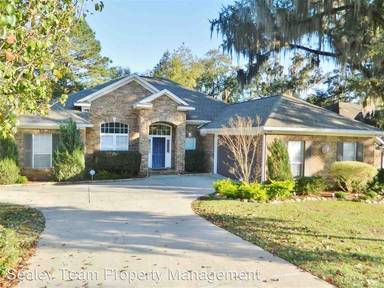 Main picture of 979 Watersview Dr