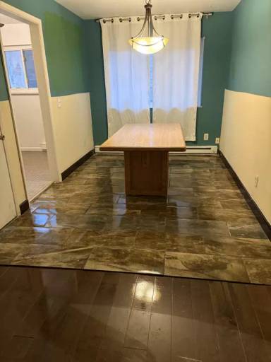 Main picture of 8413 Cottonwood Dr